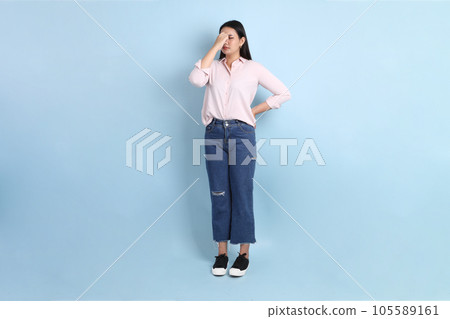 Cute Asain Woman 105589161