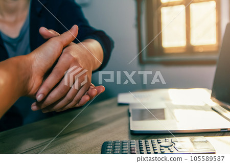 Shake hands lawyers in office. Counseling and Give an advice between private and government officials to find a fair settlement. selective focus blur Shake hands lawyers in office. Counseling and Give an advice between private and government officials to find a fair settlement. selective focus blur 105589587