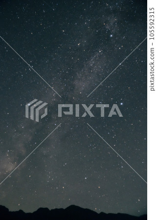 Hakushu Town, Hokuto City, the Milky Way rising from the Southern Alps and the Summer Triangle Hakushu Town, Hokuto City, the Milky Way rising from the Southern Alps and the Summer Triangle 105592315