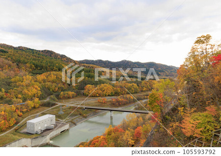 Yubari Shuparo Dam with red leaves “Autumn Hokkaido” Yubari Shuparo Dam with red leaves “Autumn Hokkaido” 105593792