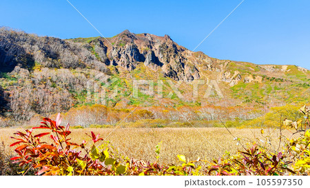 Bandai Mountain Climbing in Autumn: Numanodaira Bandai Mountain Climbing in Autumn: Numanodaira 105597350