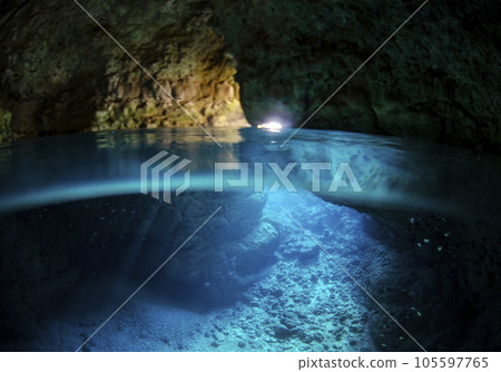 Okinawa, Onna Village, sea and half-water surface (horizontal) seen from the blue cave.5 105597765