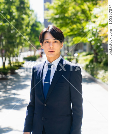 Office worker walking 105597874