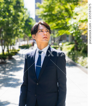 Office worker walking 105597875