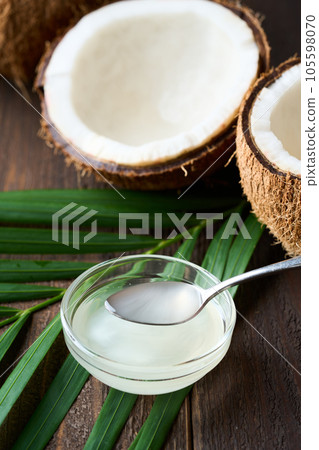 Coconut oil Coconut oil 105598070