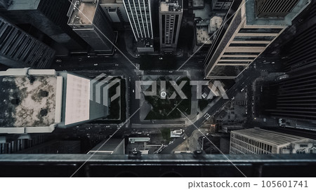 從摩天大樓的看法 從摩天大樓的看法 105601741