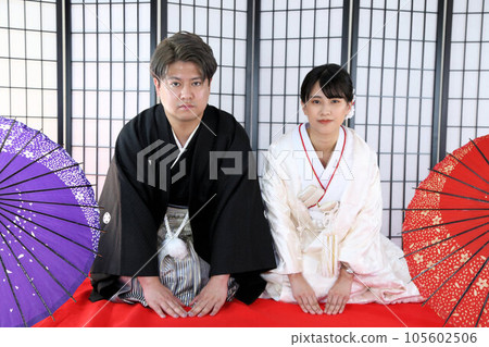 和服婚禮，和服照片婚禮，照相館拍攝，Shiromuku / Crested hakama 105602506