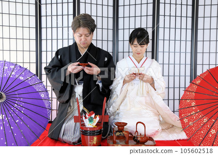 Kimono wedding ceremony, Kimono photo wedding, Photo studio shooting, Shiromuku / Crested hakama Kimono wedding ceremony, Kimono photo wedding, Photo studio shooting, Shiromuku / Crested hakama 105602518