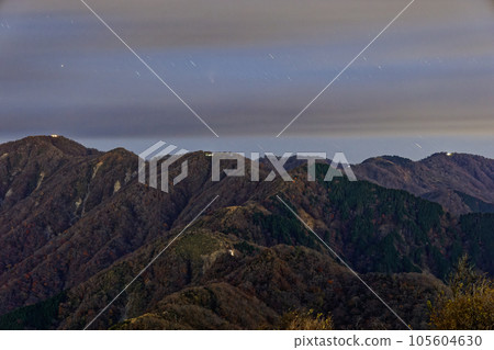 Mt. Tonodake and Mt. Tanzawa seen from Tanzawa Omote Ridge and Sannoto Mt. Tonodake and Mt. Tanzawa seen from Tanzawa Omote Ridge and Sannoto 105604630