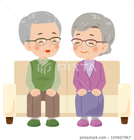 Elderly men and women sitting on the sofa 2 105607967