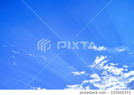藍色的天空和雲圖像 105608353
