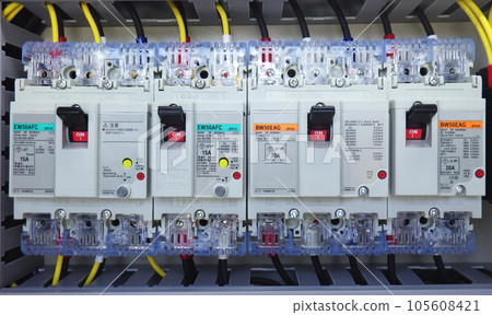 Circuit breaker for ground fault circuit breakers that can safely disconnect power Circuit breaker for ground fault circuit breakers that can safely disconnect power 105608421