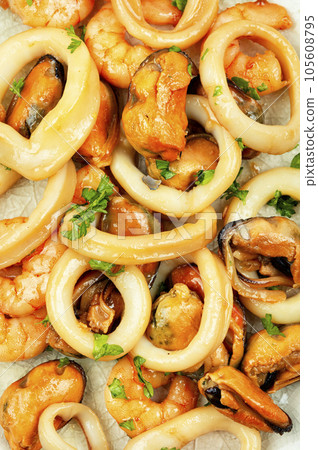 Roasted seafood, mixed seafood. 105608795