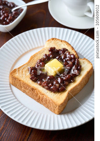 An butter toast 105609012