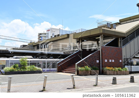 來線大鳥站西口（大阪府堺市西區小鳥東町） 105611362