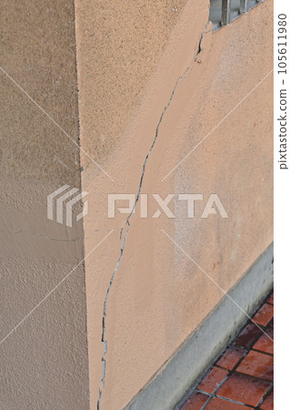 Outer wall damage 105611980