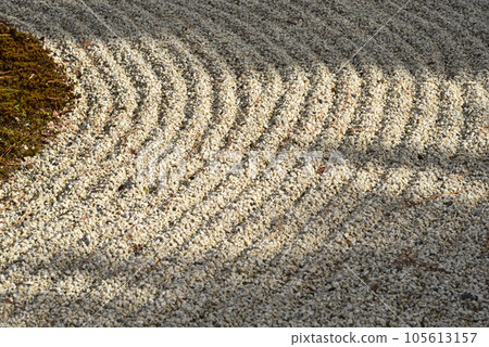 沙波紋、枯山水花園、日本花園 沙波紋、枯山水花園、日本花園 105613157