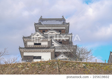Ozu castle 105619602