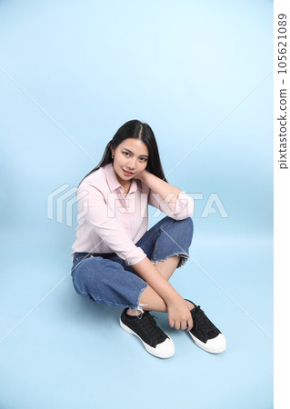 Cute Asain Woman 105621089