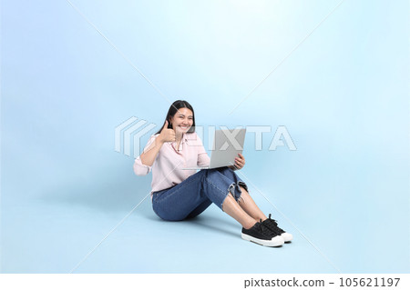 Cute Asain Woman 105621197