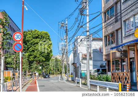 Urban scenery of Shinagawa Ward, Tokyo Shimoshinmei Station 105623168