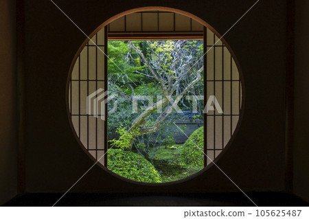 Sennyu-ji Betsuin Unryu-in Enlightenment Window Fresh green season 105625487