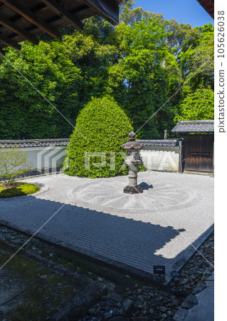 菊花枯山水、仙遊寺雲龍院龍華殿 105626038