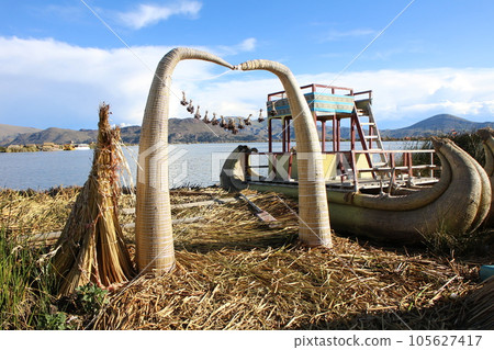 Uros islands on Lake Titicaca, Puno, Peru Uros islands on Lake Titicaca, Puno, Peru 105627417