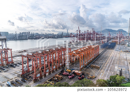 Hong Kong wharf Hong Kong wharf 105628972