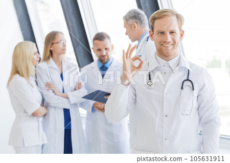 Team of medical professionals Team of medical professionals 105631911