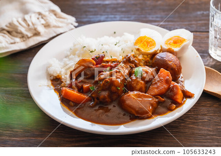 Homemade chicken curry made with chicken wings 105633243