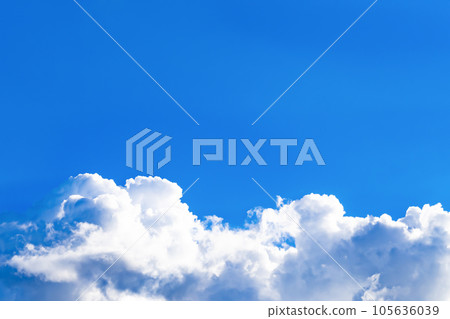 仲夏藍天和出云云彩 仲夏藍天和出云云彩 105636039