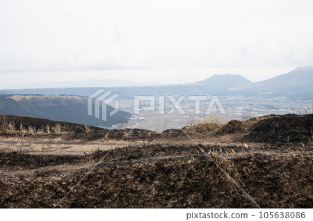 Aso Daikanbo Scenery after field burning 105638086