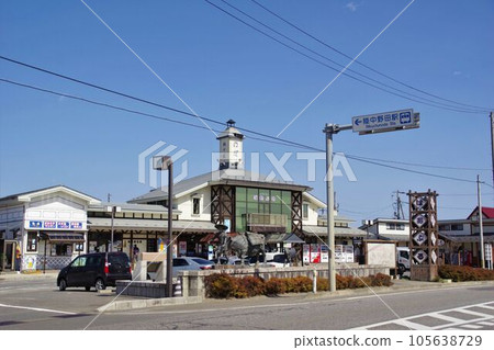 Iwate Michi-no-Eki Rikuchu-Noda Station on a sunny day 105638729