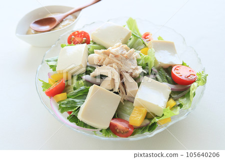 口味清淡,沙拉雞肉豆腐沙拉 口味清淡,沙拉雞肉豆腐沙拉 105640206