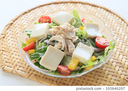 口味清淡,沙拉雞肉豆腐沙拉 口味清淡,沙拉雞肉豆腐沙拉 105640207