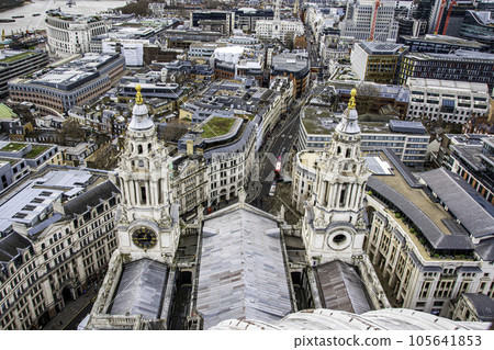 A view from St Paul's Cathedral in London 105641853