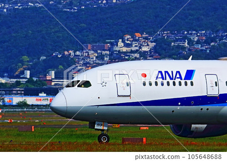 大阪國際機場 ANA 飛機起飛準備就緒 川尻千里 大阪國際機場 ANA 飛機起飛準備就緒 川尻千里 105648688