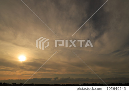 美麗的夕陽天空 美麗的夕陽天空 105649243