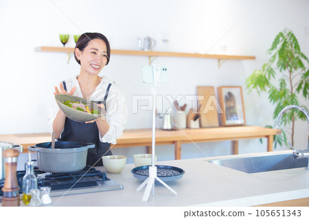 Cooking video distribution Cooking video distribution 105651343