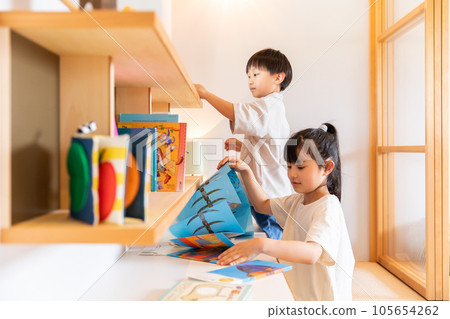 children's room scenery 105654262