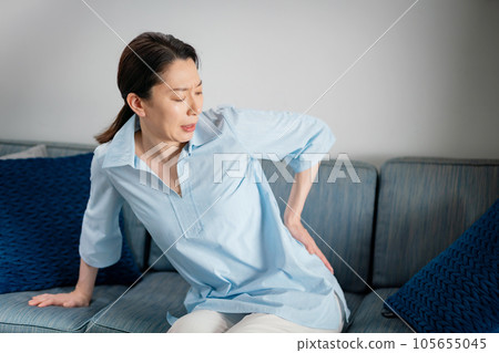 Lumbar pain female worries 105655045