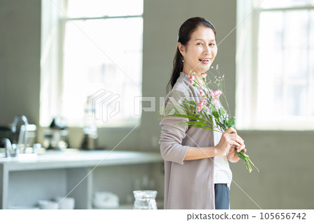 高級女性生活鮮花 105656742