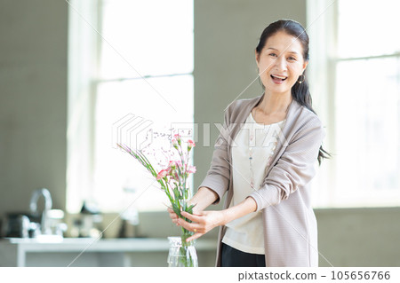 高級女性生活鮮花 105656766