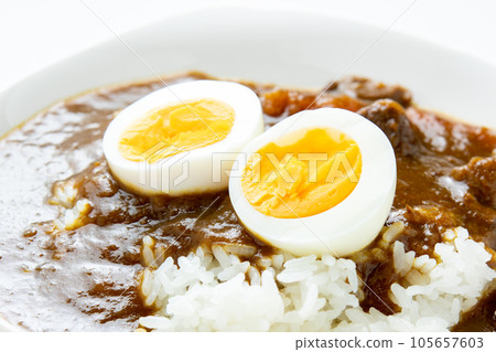 Close-up of curry rice (boiled egg topping). 105657603