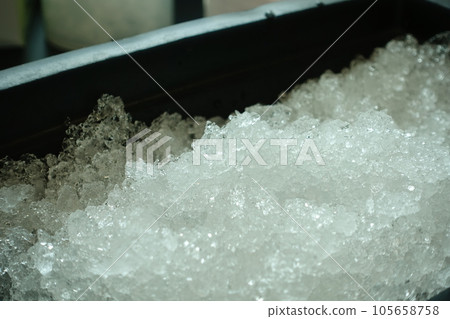 Ice bucket in the lab. Ice bucket in the lab. 105658758