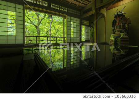 Arashiyama Yusaitei Beautiful reflection Season of fresh greenery 105660336
