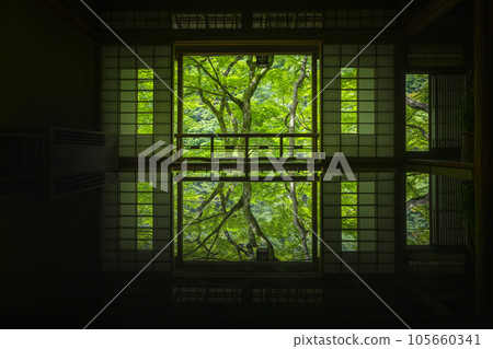 Arashiyama Yusaitei Beautiful reflection Season of fresh greenery Arashiyama Yusaitei Beautiful reflection Season of fresh greenery 105660341