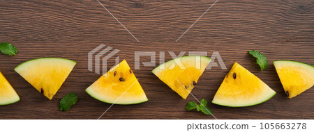 西瓜 小玉 黃色 頂視圖 圖案 Yellow watermelon スイカ 黄色 黄西瓜 黄肉西瓜 105663278