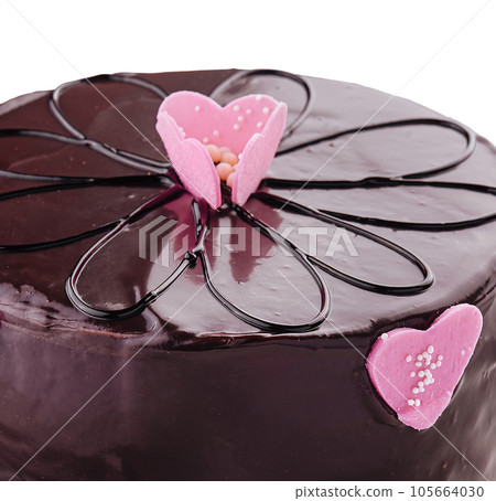 cake in chocolate icing isolated on white 105664030
